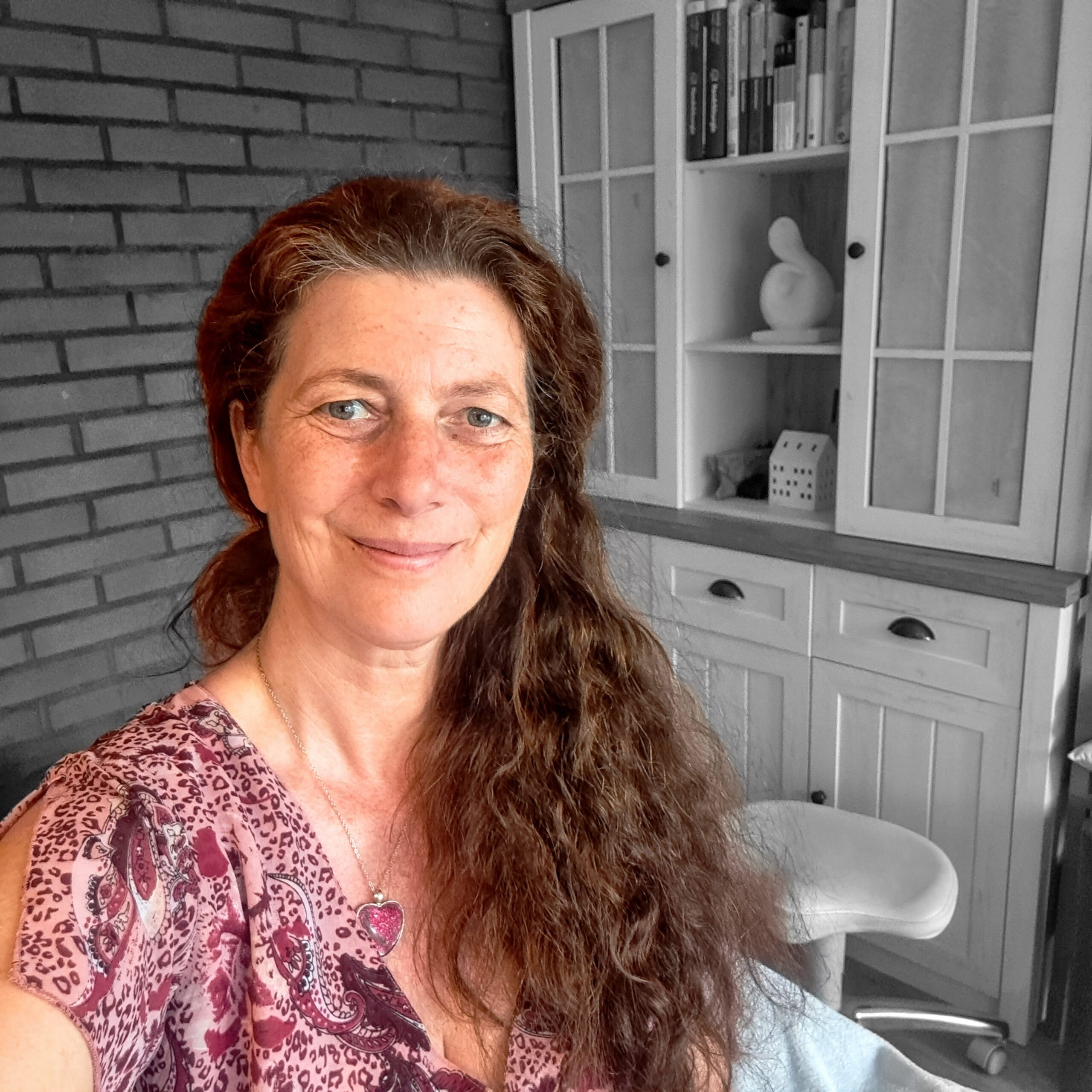 Dunja Estermann, Ergotherapeutin mit Spezialisierung auf Handtherapie